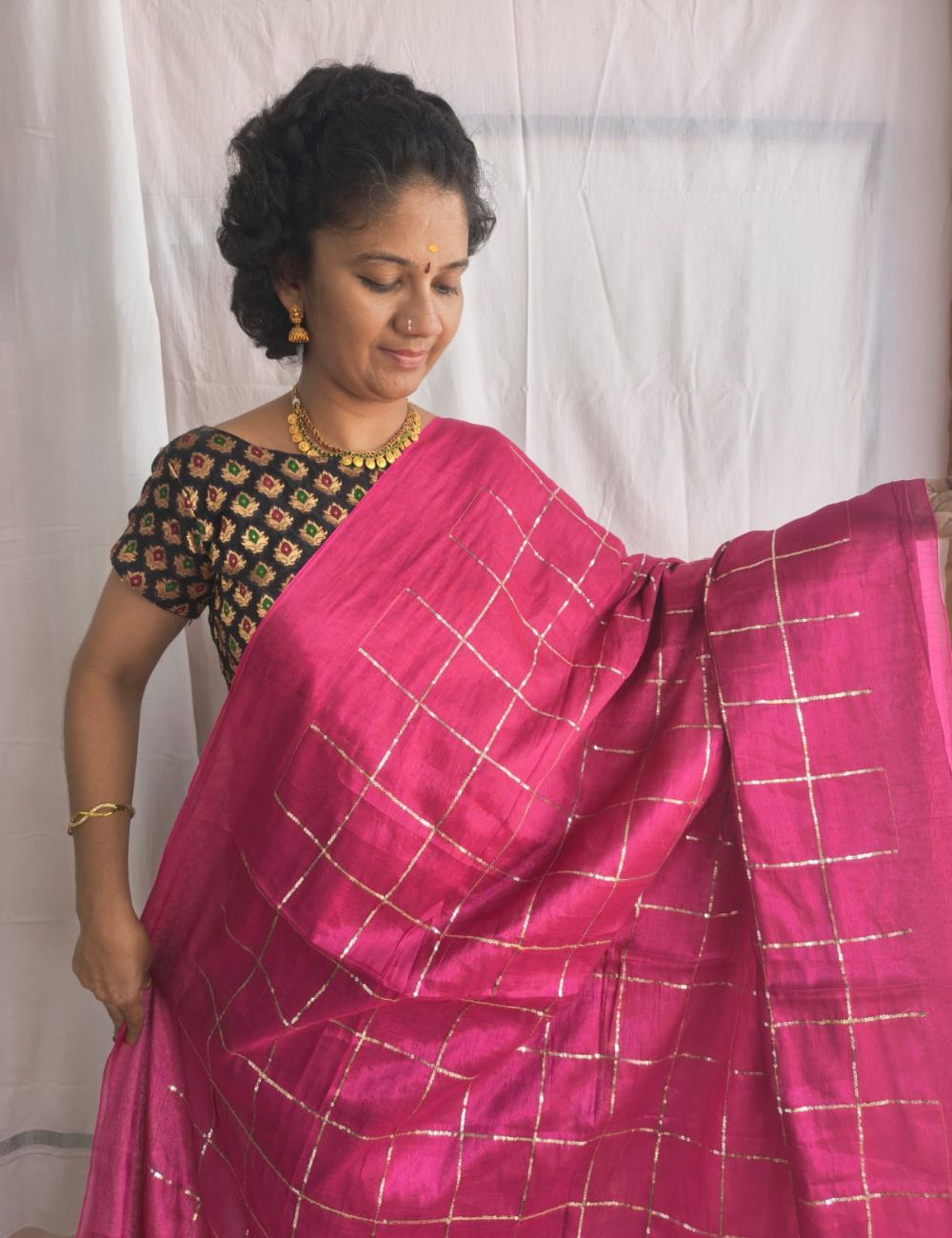 Mulmul Sequence Rani pink tissue Saree with beautiful tussels