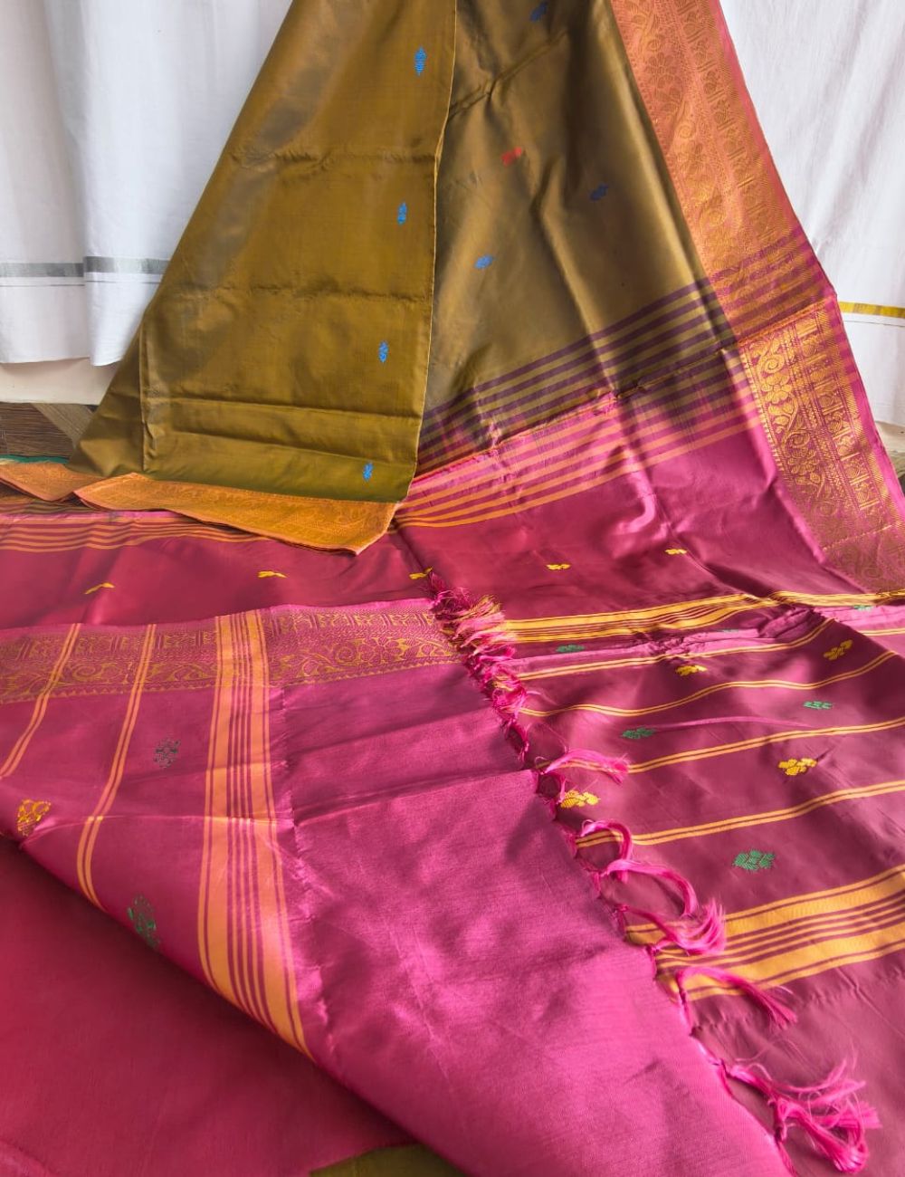 Vaazhai Naar Pattu ( Mehndi  brown and pink)