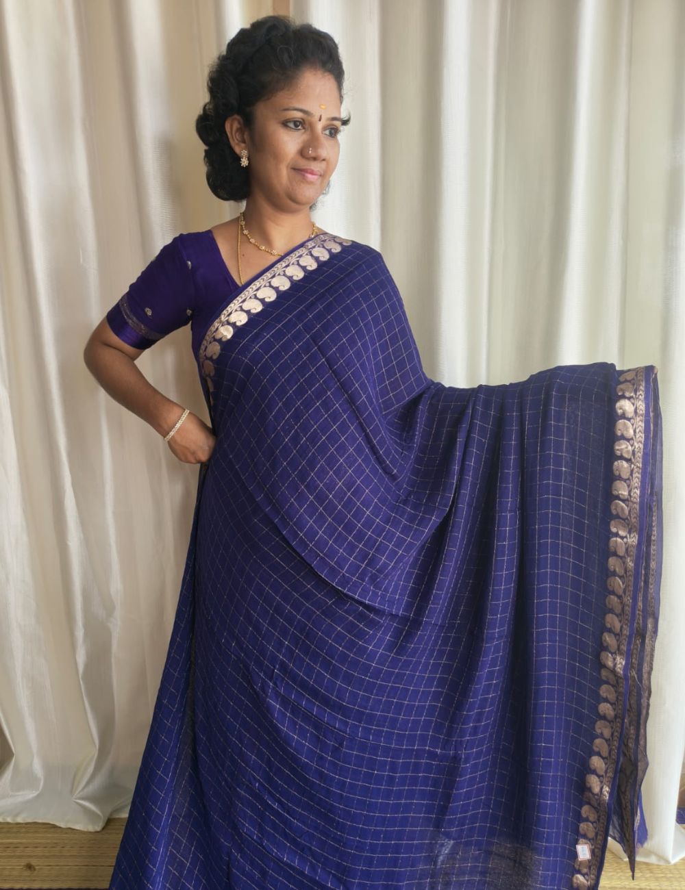 Premium Viscose Georgette Saree checks zari With Dola Viscose Blouse Voilet