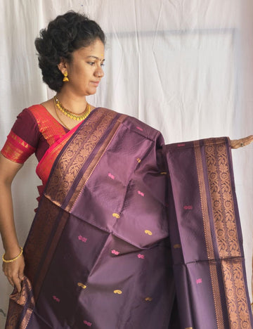 Vaazhai Naar Pattu ( Brownish purple and yellowish green)